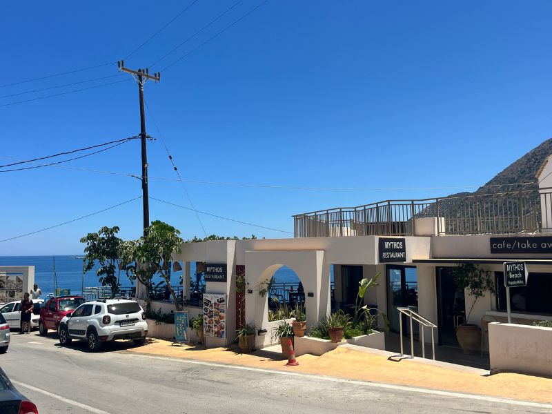 Mythos Restaurant v Bali na Krétě – stylová taverna s řeckými specialitami a krásným výhledem na zátoku.
